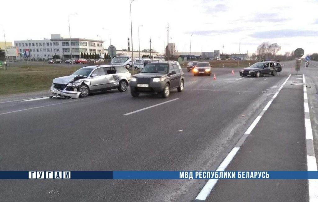 71-летний водитель не уступил дорогу в Бресте – пострадали два ребенка
