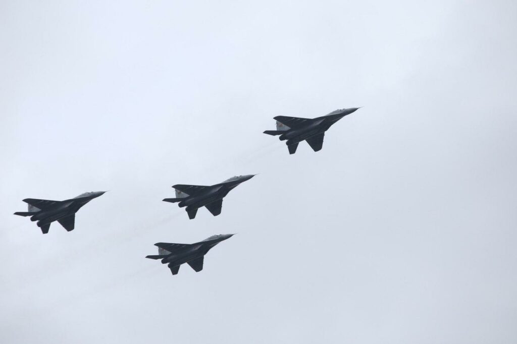Над Минским морем прошла тренировка воздушного парада