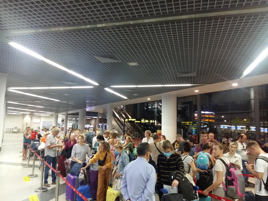 Трое беларусов смогли вылететь из Камбоджи рейсом российской авиакомпании