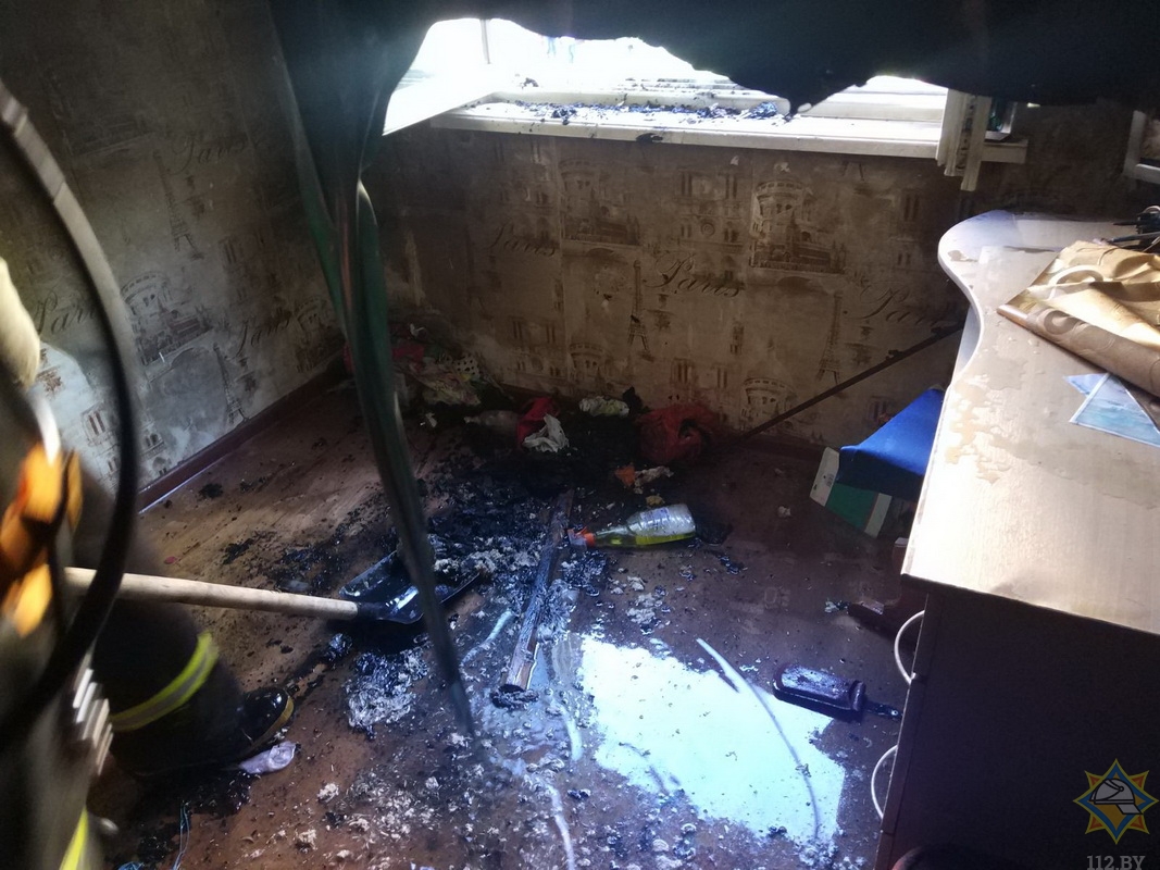 Ребенка спасли из горящей квартиры в Минске