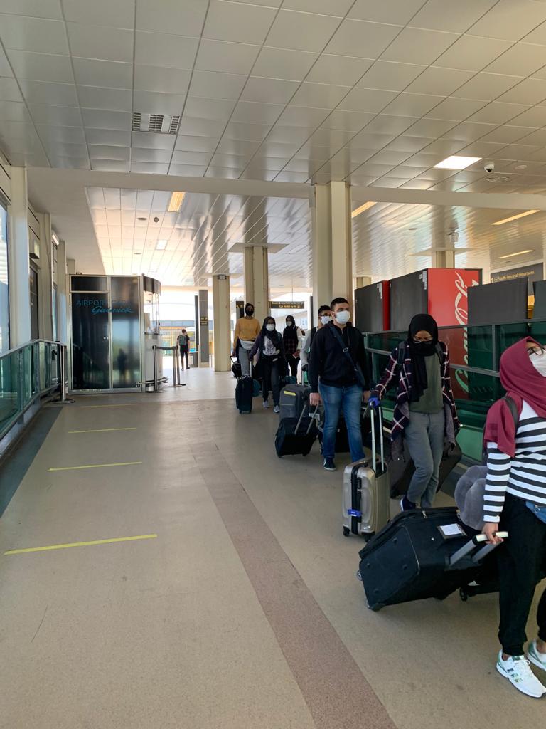 48 мальдивских студентов вылетели из Беларуси на родину