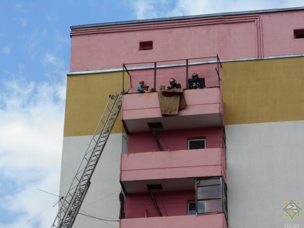 На пожаре в Витебске спасены две женщины