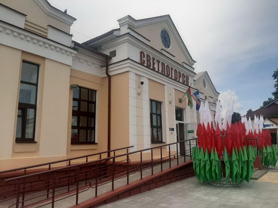 Состоялось открытие движения на железнодорожном участке Светлогорск-Жлобин-Минск