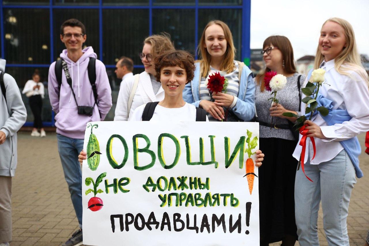 14 дней протеста: мотопробег и цепь Солидарности в Минске