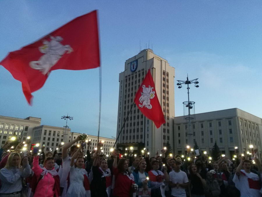14 дней протеста: в Беларуси продолжаются акции солидарности