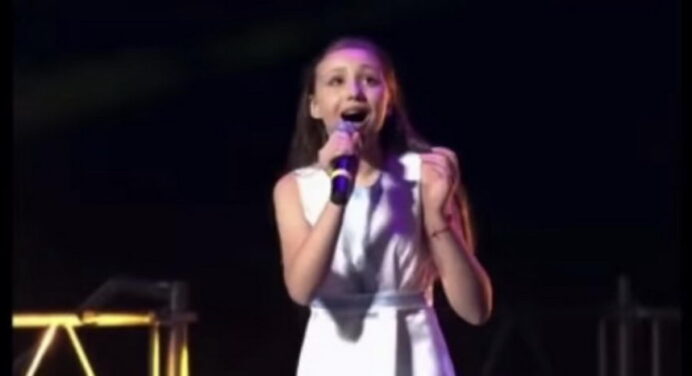 Под фонограмму певицы Соколовой на концерте в «Минск-Арене» выступила другая участница