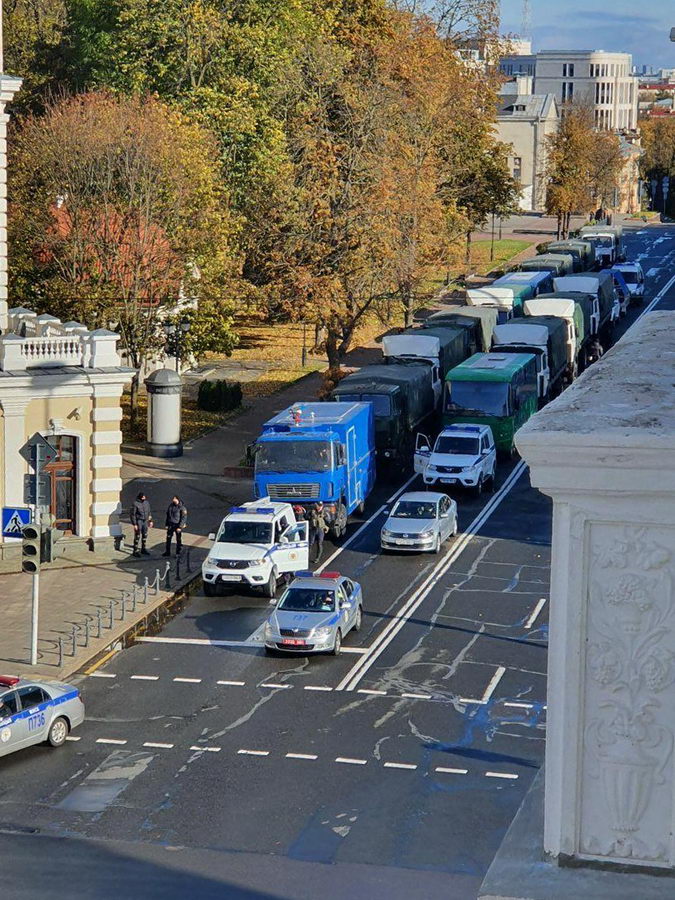 В Минск стягиваются колонны спецтехники