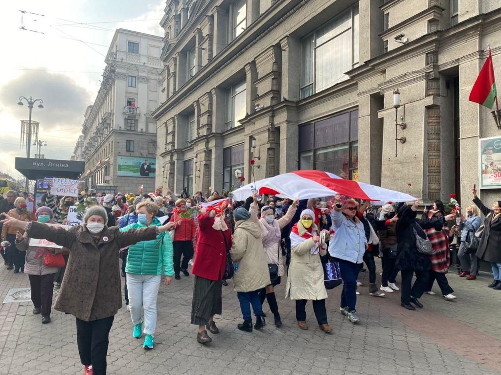 Студенты и пенсионеры вышли на акцию протеста