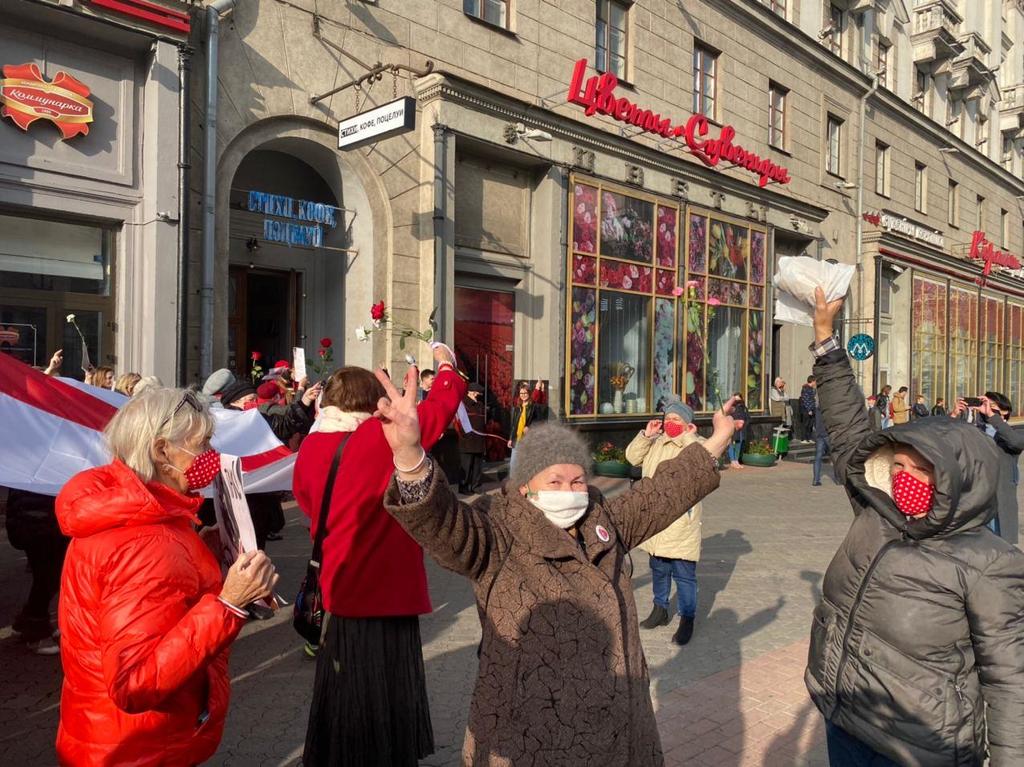 Студенты и пенсионеры вышли на акцию протеста