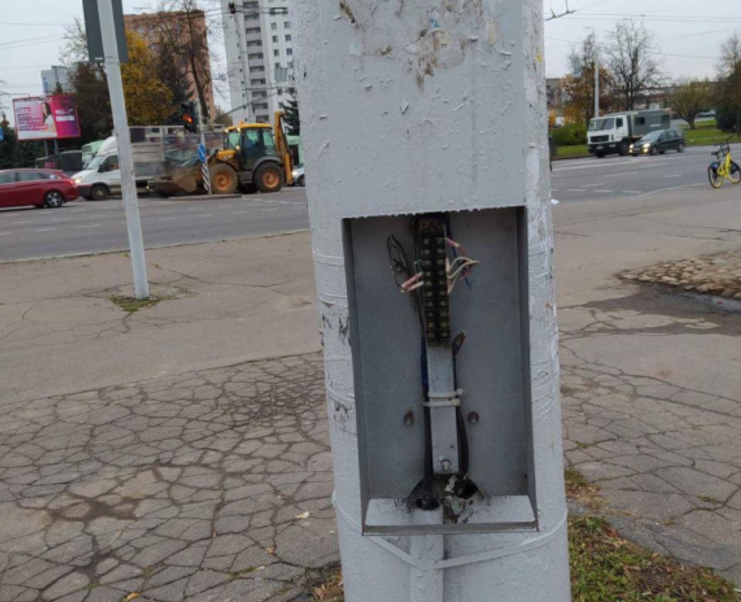 В Минске неизвестные повредили шесть светофоров