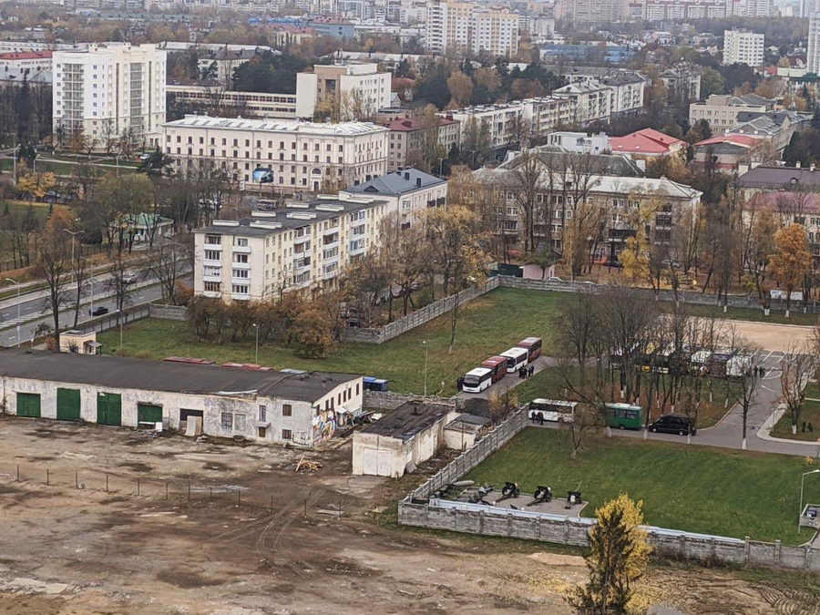 В Минск снова стягиваются колонны спецтехники