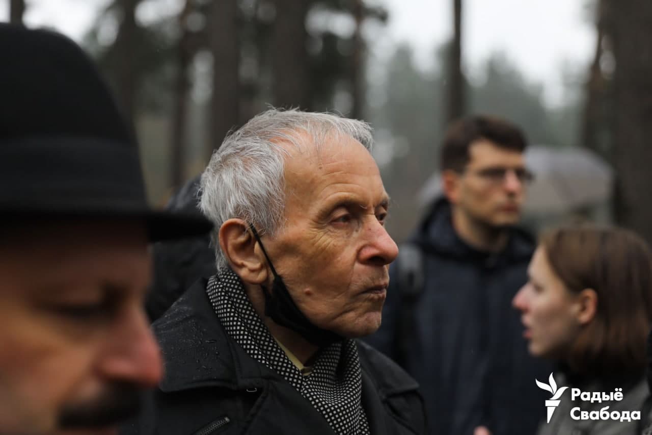 В Минске перезахоронили прах Змитрака Бядули