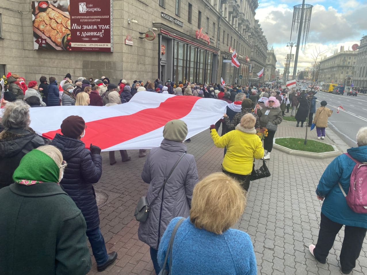 Пенсионеры вышли на марш в Минске