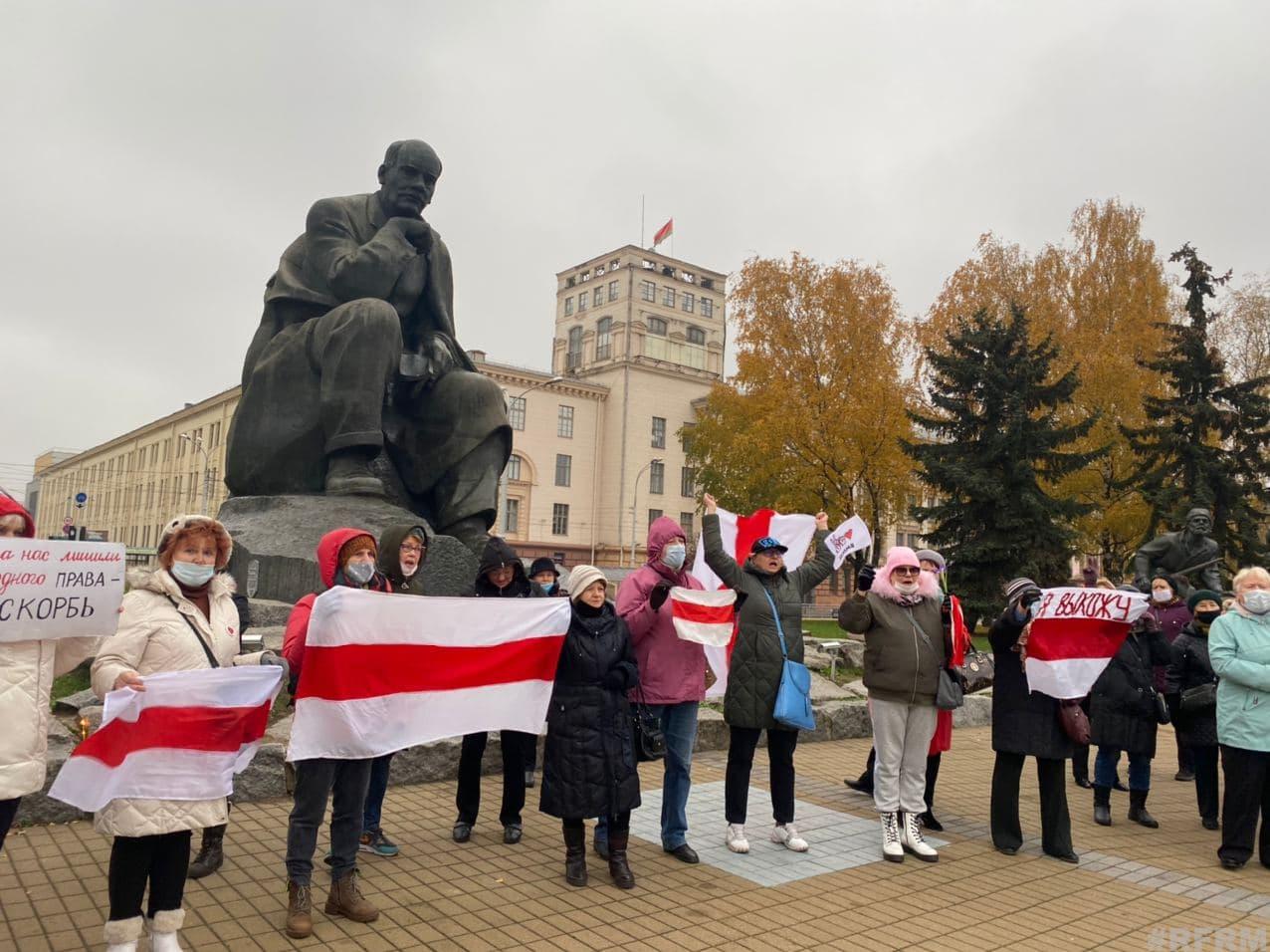 "За что убили Рому?" В Минске проходит Марш пенсионеров