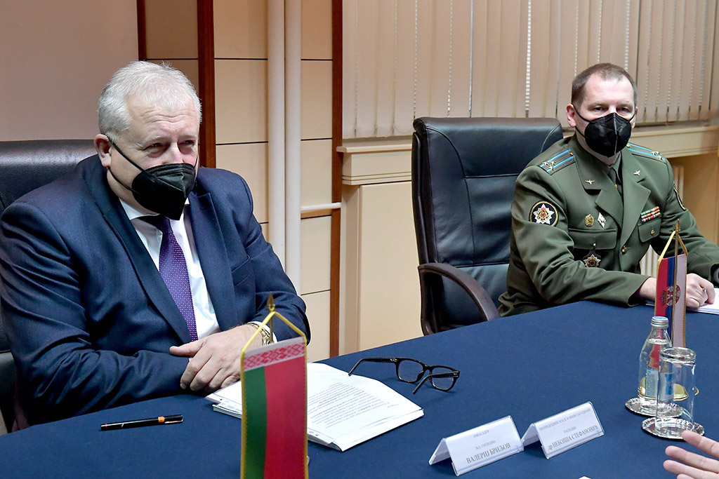 Беларусь ожидает возобновления военных контактов с Сербией