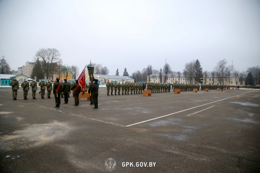 Более 1700 пограничников нового пополнения приняли военную присягу