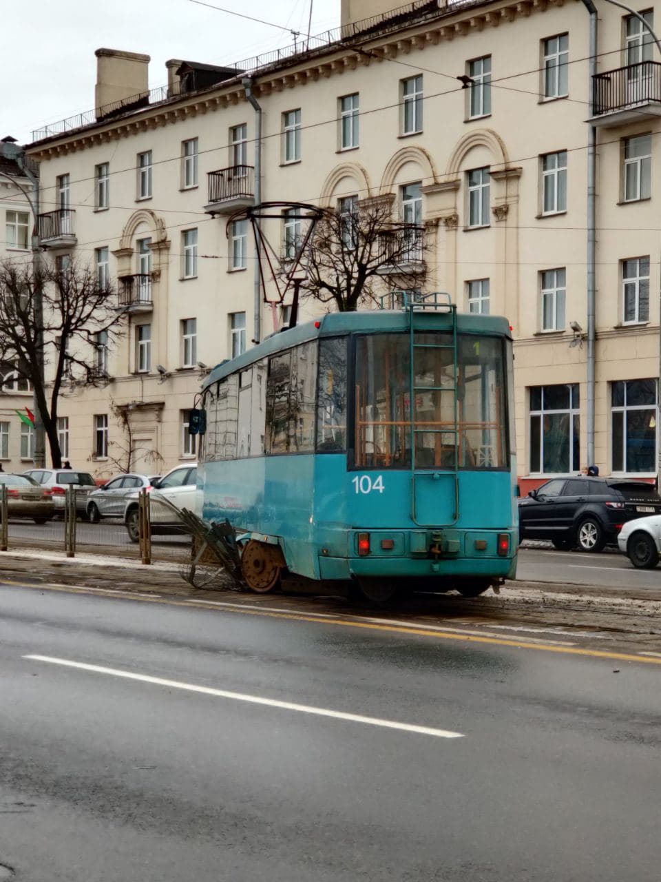В Минске трамвай сошел с рельсов