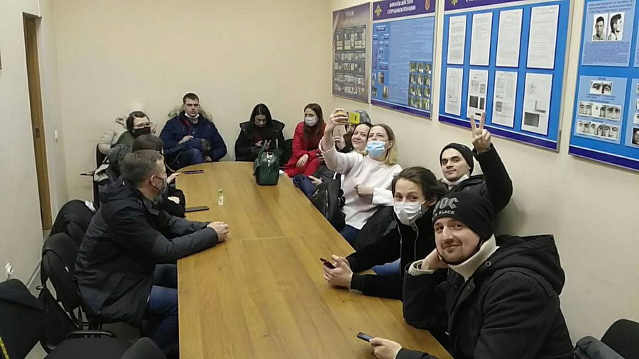 Беларусов задержали у посольства в Санкт-Петербурге