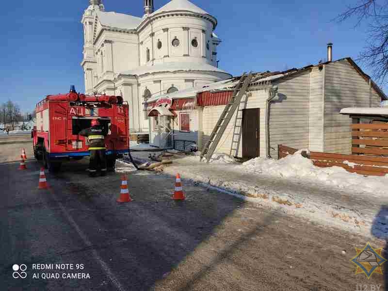 Магазин "Клубничка" горел в Лынтупах