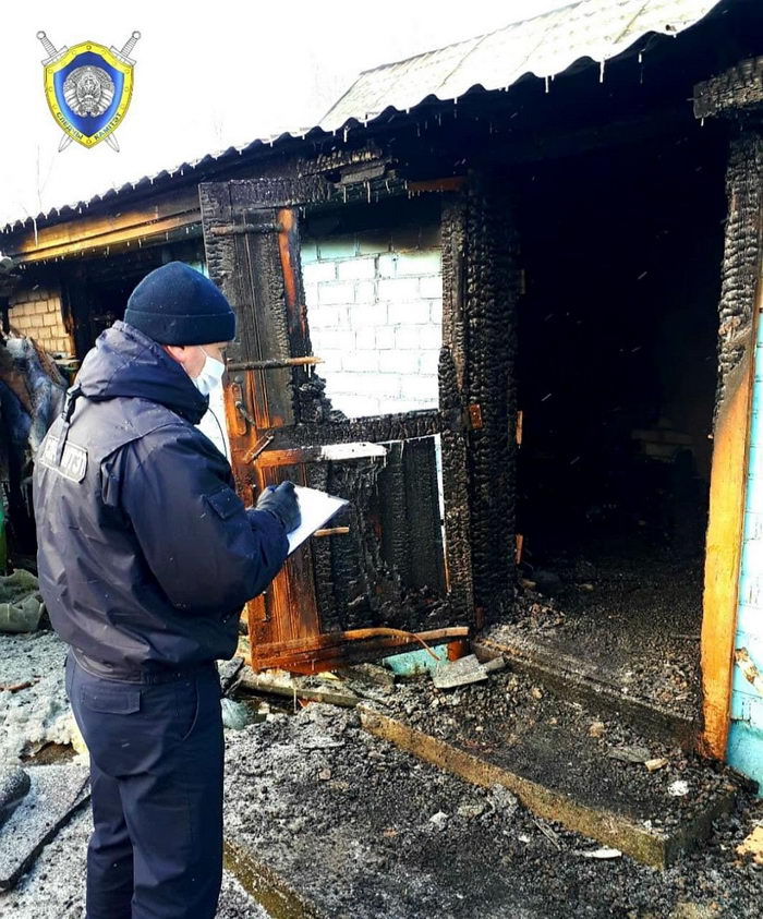 В Березинском районе на пожаре погибли мать и дочь