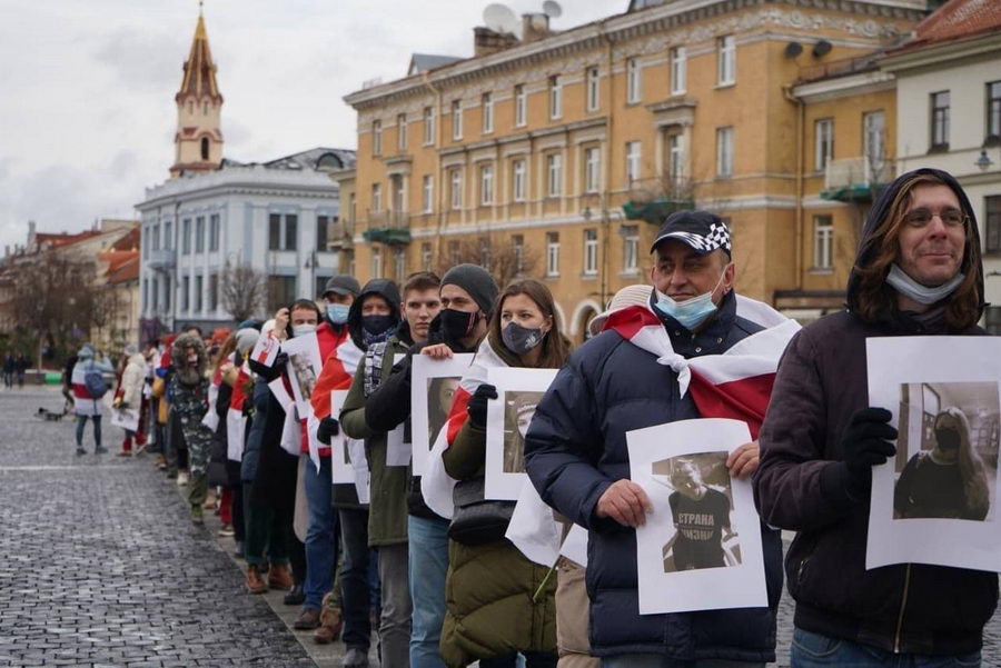 В Вильнюсе прошел марш в поддержку политзаключенных беларусок