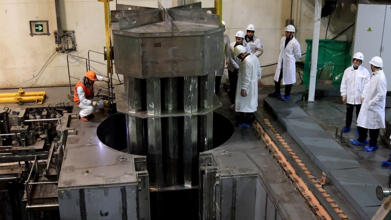 На втором реакторе БелАЭС завершили загрузку имитаторов ТВС