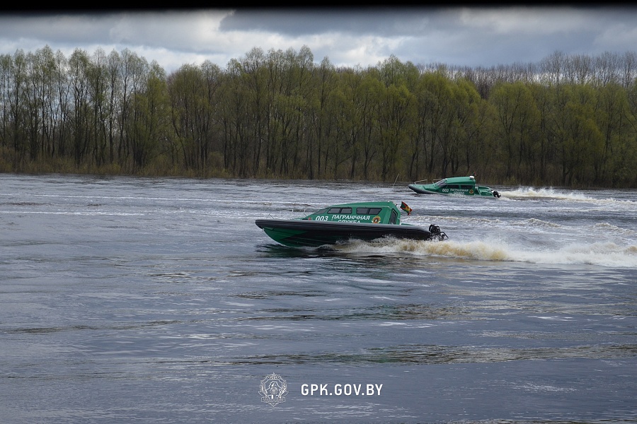 В Лоеве пограничным катерам присвоили имена