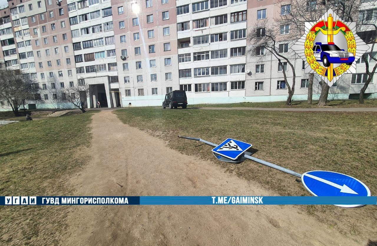 Водитель с 4,2 промилле протаранил забор и сбил пешехода в Минске
