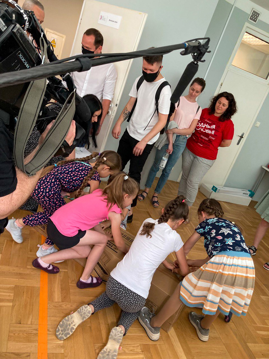 Вице-спикер Сейма Польши посетил школу для детей беларусских беженцев