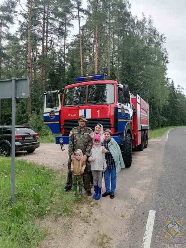 Семья из пяти человек заблудилась в Лепельском районе