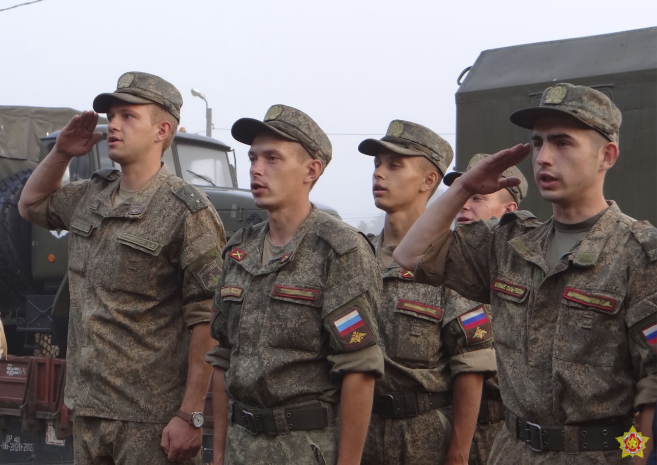 Военный эшелон из России прибыл в Беларусь
