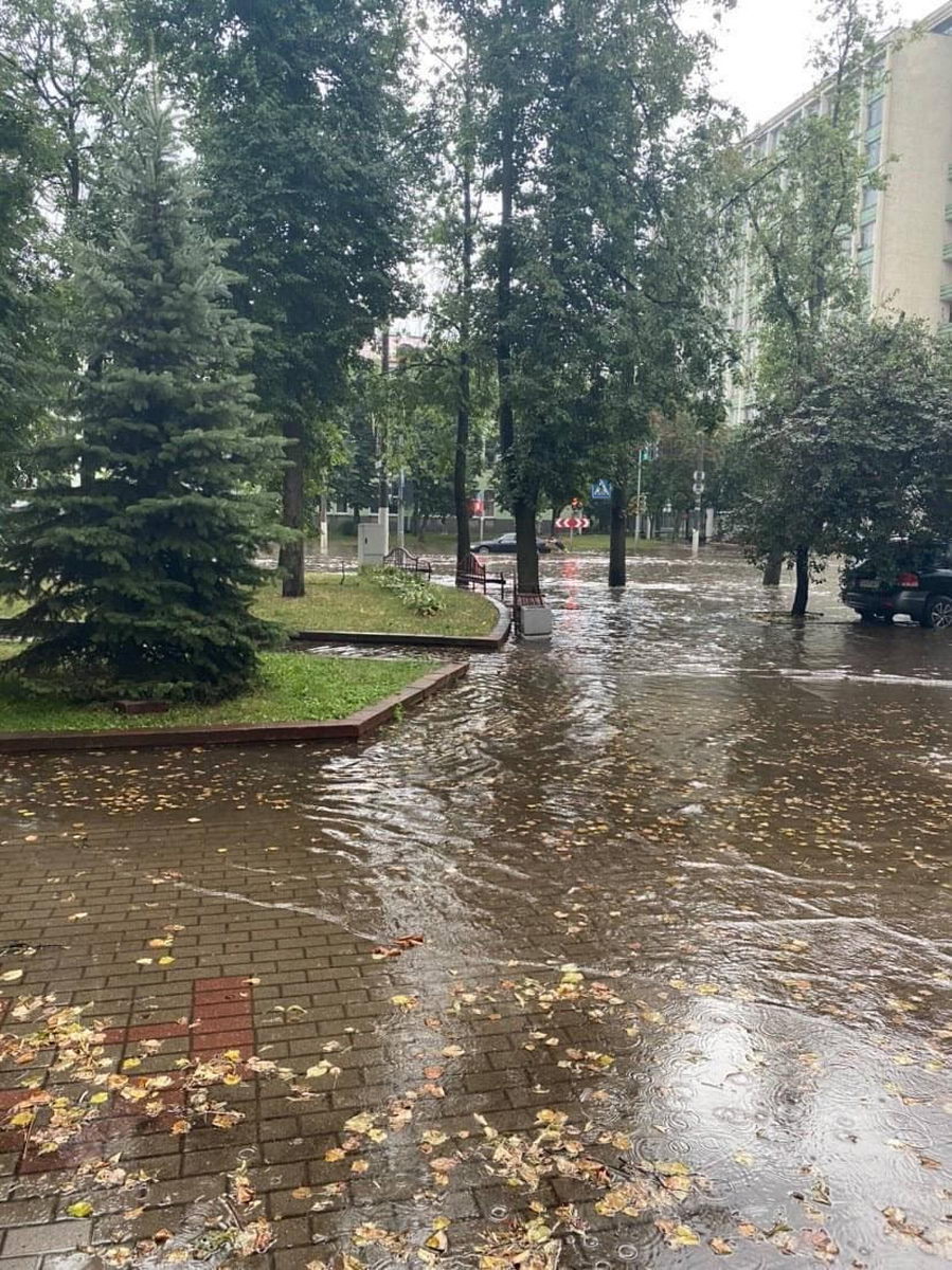 Ливень затопил центр Минска - видеофакт