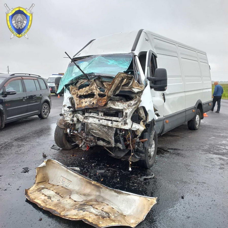 В Барановичском районе опрокинулся пассажирский автобус