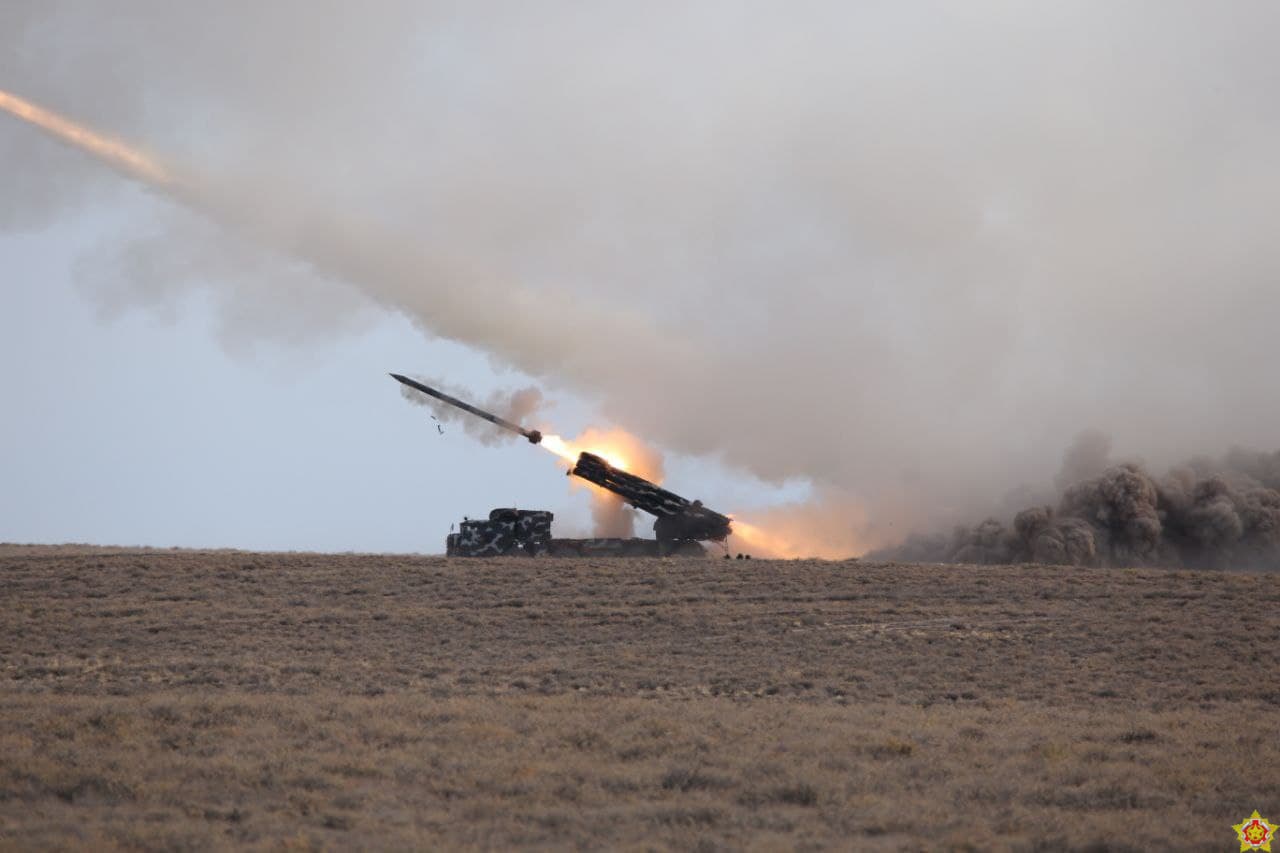 Беларусские ракетчики выполнили боевые пуски из «Смерча», «Полонеза» и "Точки" - фотофакт