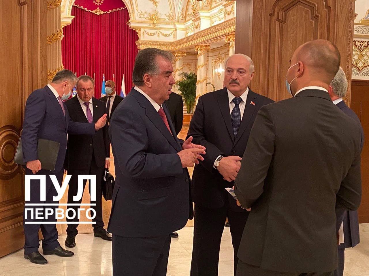 Лукашенко и Рахмон более двух часов обсуждали мировые проблемы