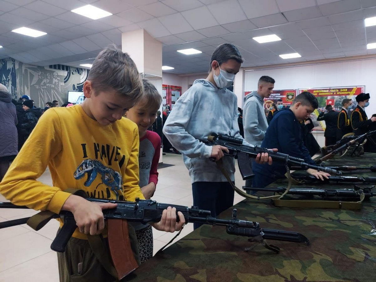 "В детских играх я вижу стволы оружия" - Карпенков на открытии военно-патриотического клуба