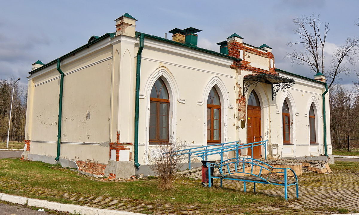 В Городокском районе продали на аукционе почтовую станцию 19 века
