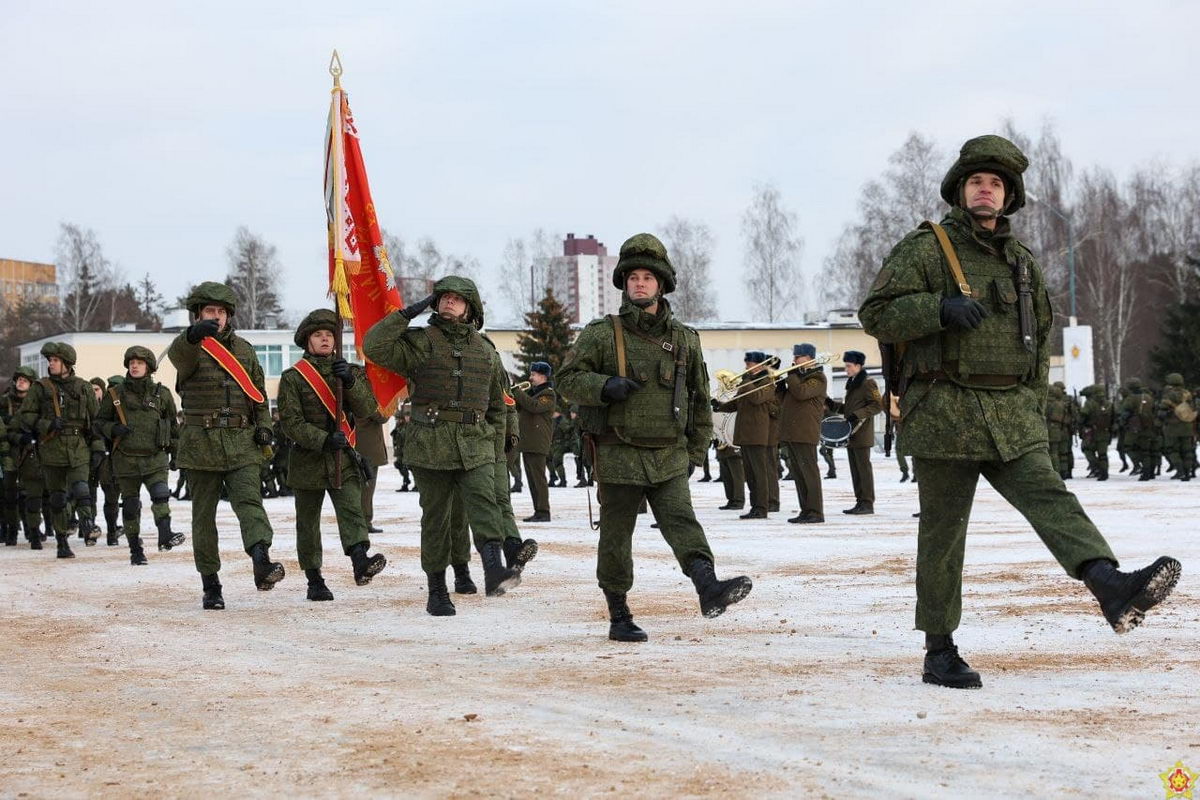 120-й отдельной гвардейской механизированной бригаде вручили новые БТР-82А