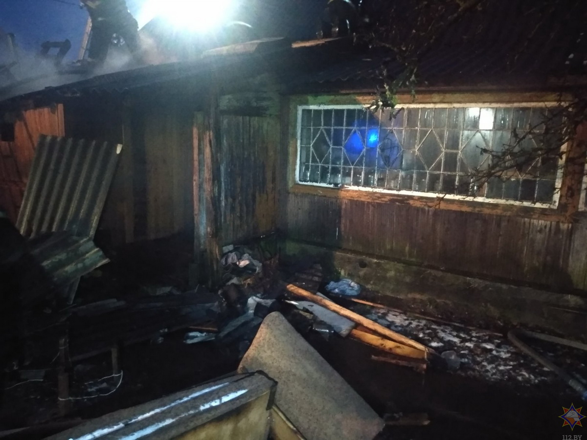 При пожаре в Борисове спасена женщина