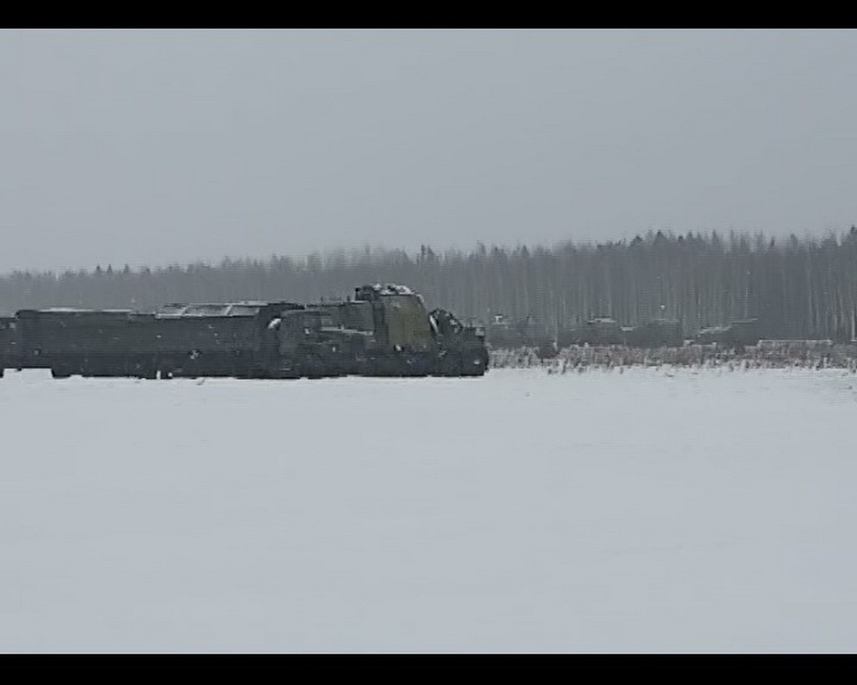 Появились новые снимки российских военных лагерей под Гомелем и Речицей