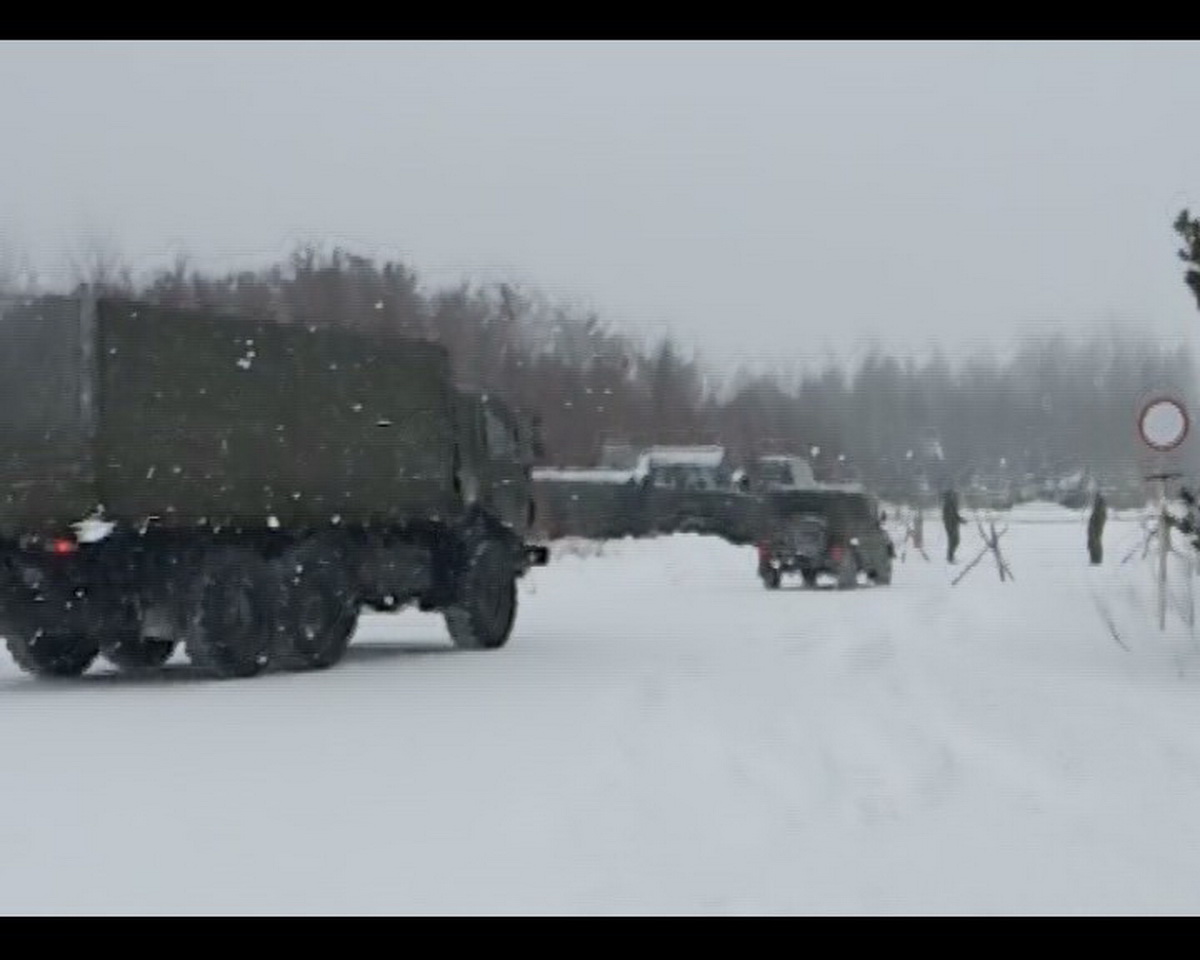 Появились новые снимки российских военных лагерей под Гомелем и Речицей