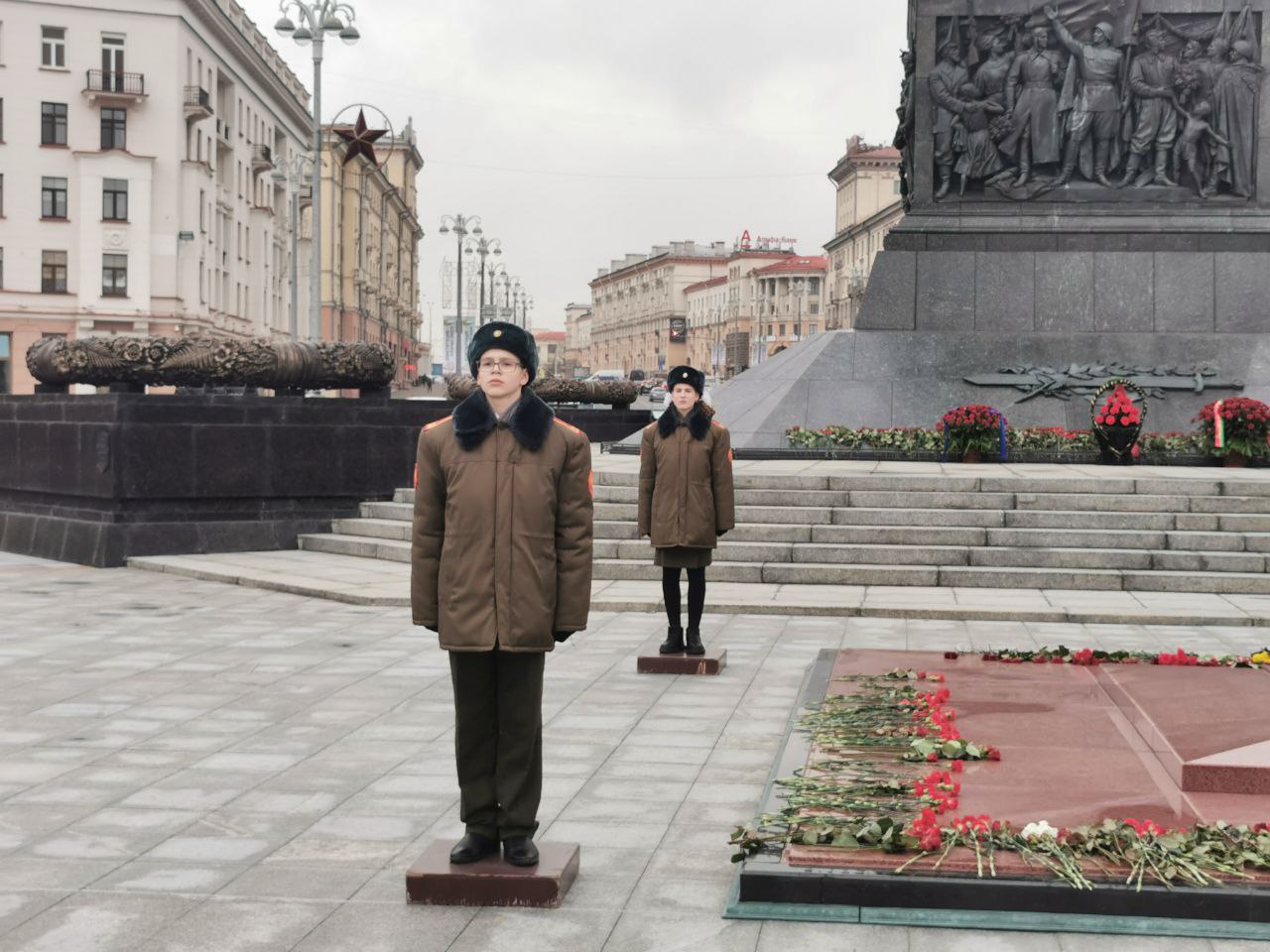 Фотоэтюд в серых тонах: Минск накануне референдума и в первые дни вторжения России в Украину