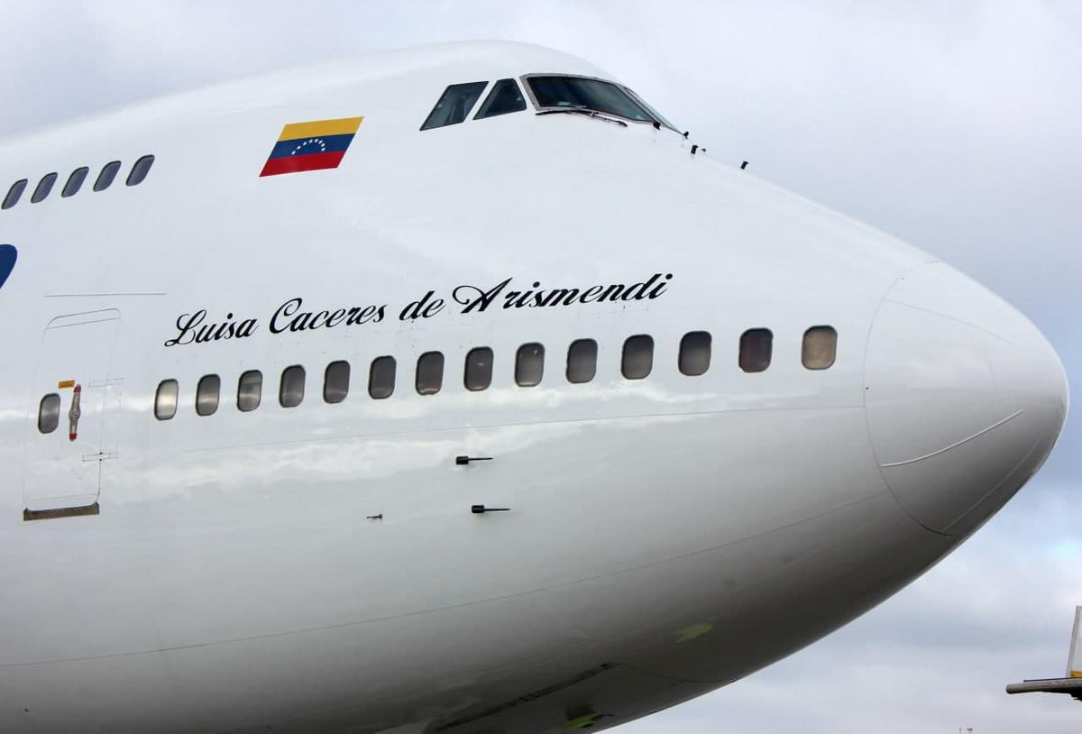 Первый грузовой рейс с гуманитарной помощью отправится в Венесуэлу