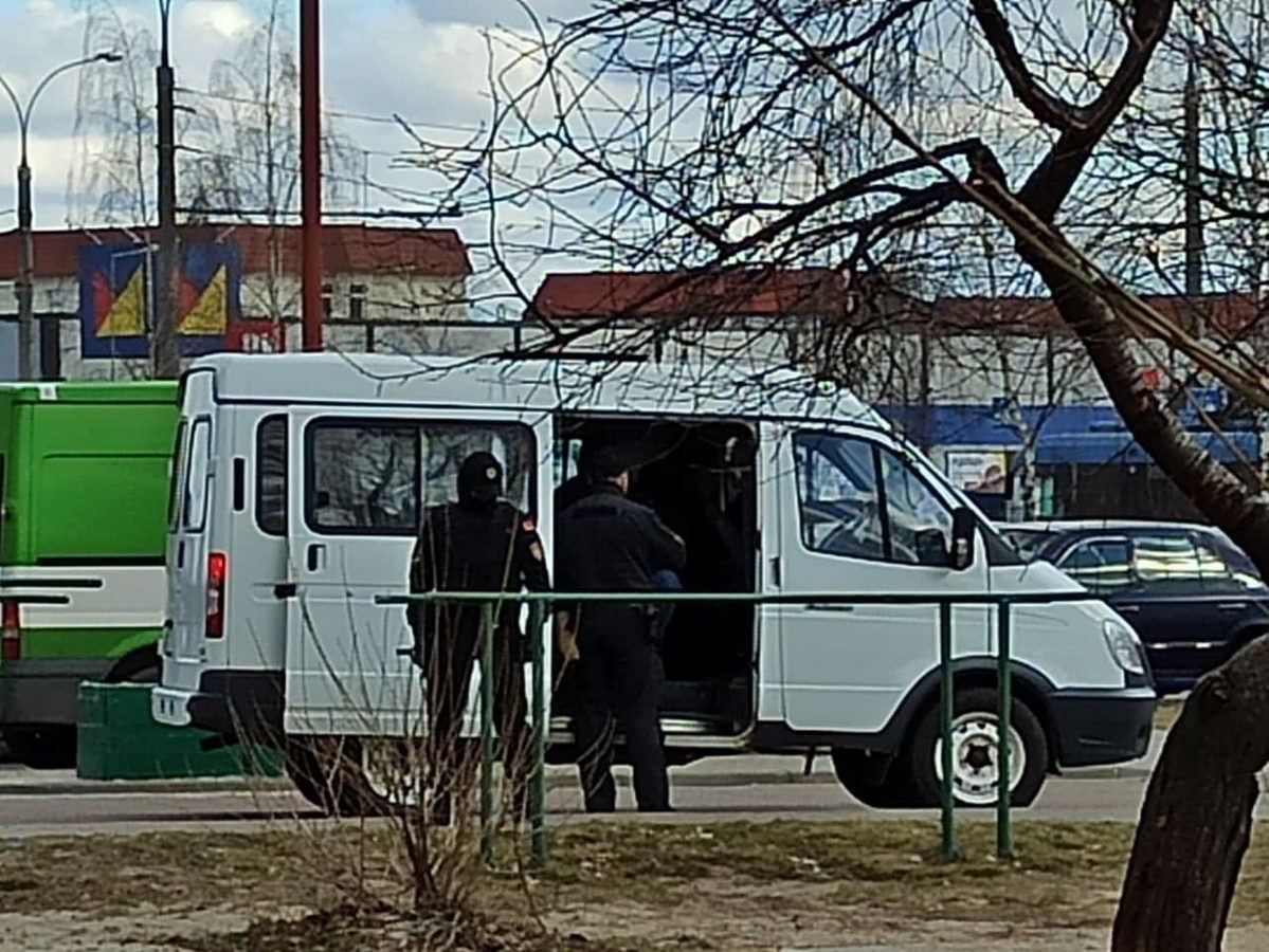 В Беларуси задержано более 400 человек - правозащитники