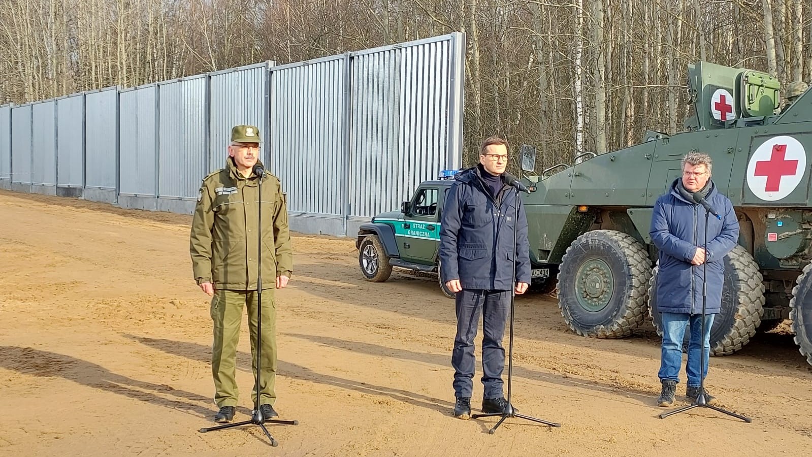 Польша показала, как выглядит забор на границе с Беларусью