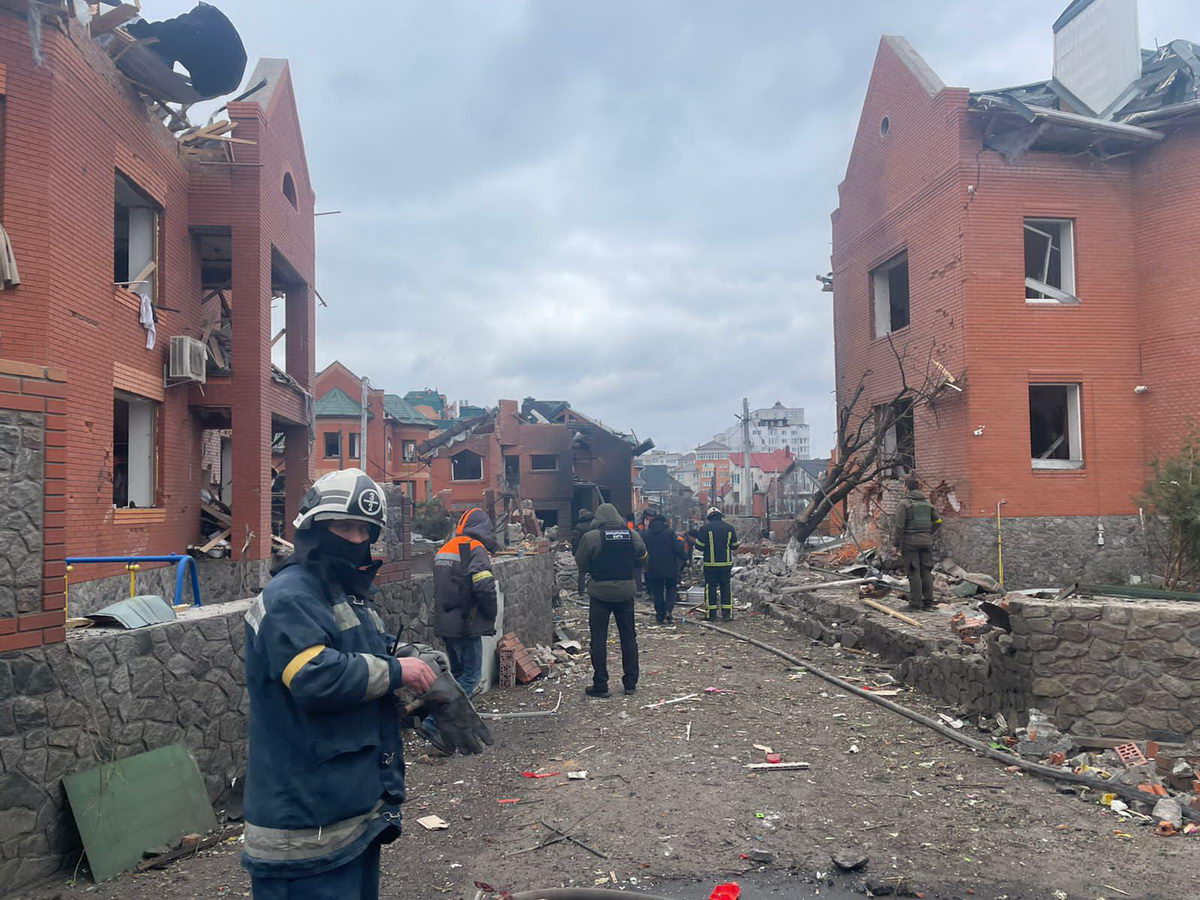 По жилым домам в Белой Церкви нанесен авиаудар