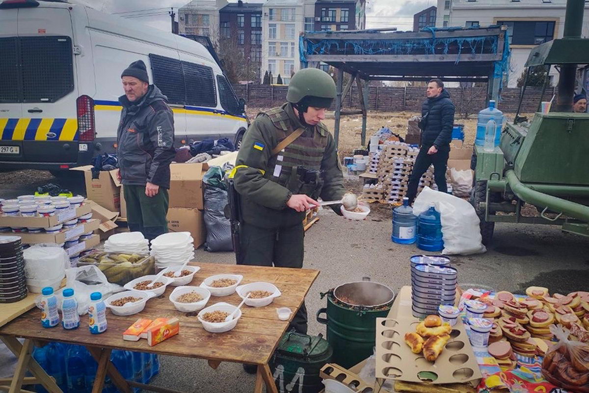 В Украине идет эвакуация жителей занятых российскими войсками территорий