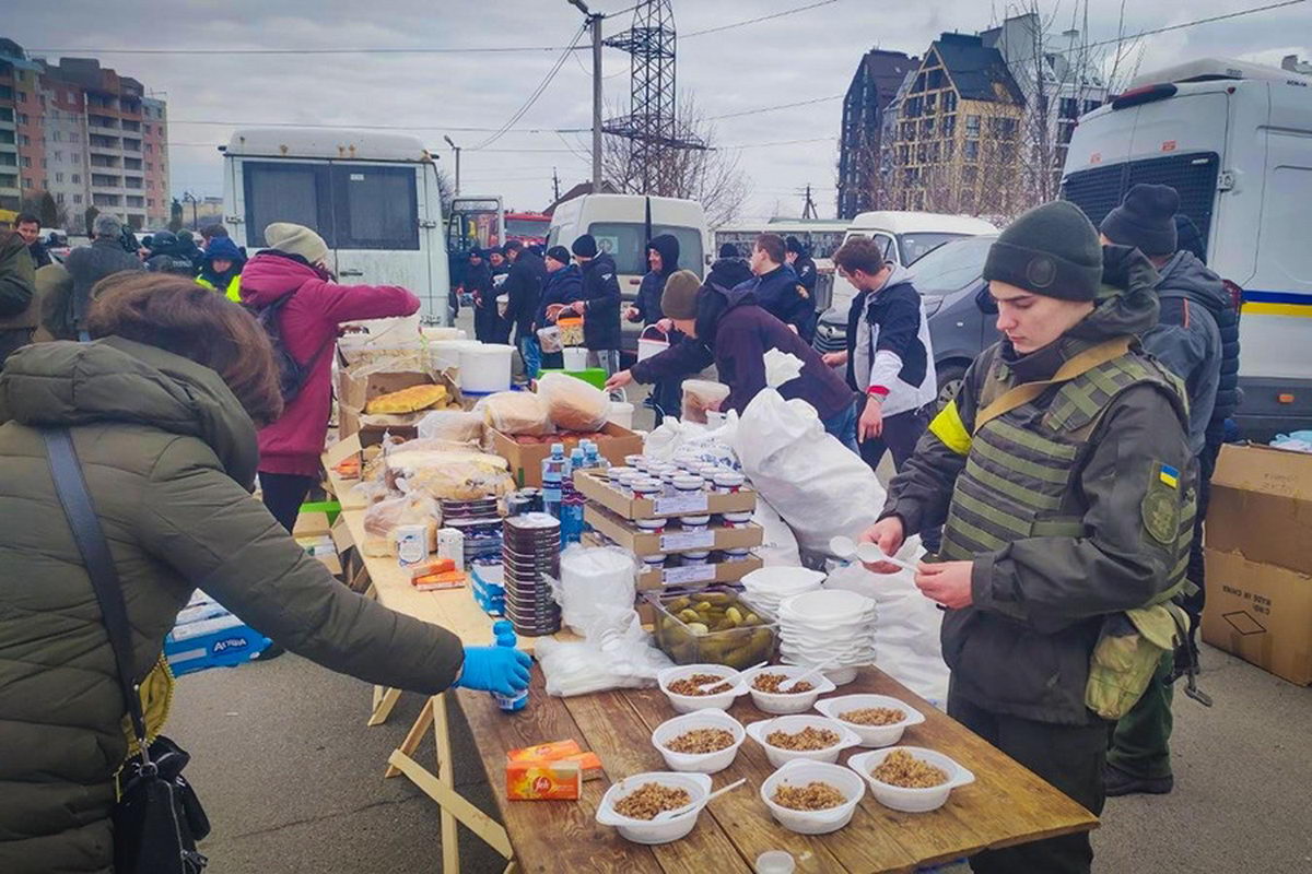 В Украине идет эвакуация жителей занятых российскими войсками территорий