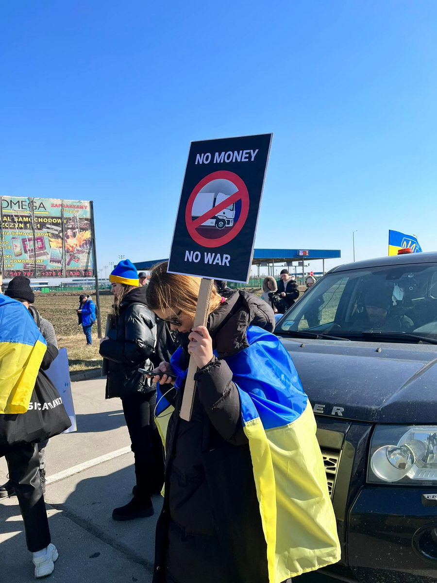 Активисты продолжают блокировать движение на границе в Корощине, за сутки в Беларусь из Польши попало только 14 фур