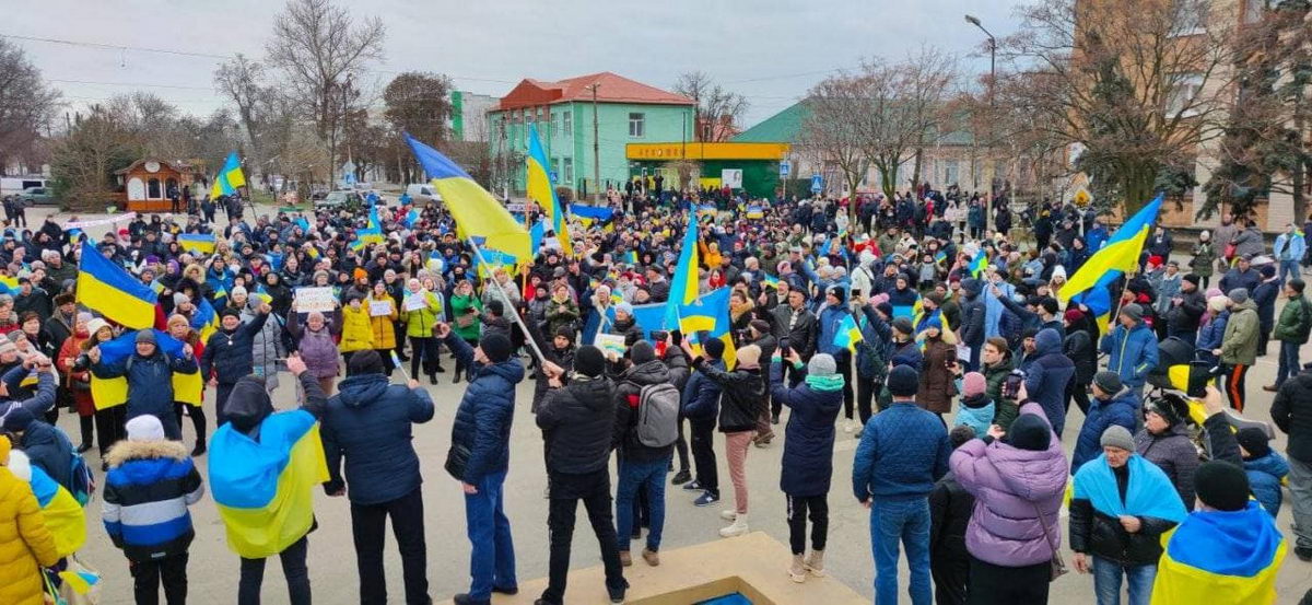 "Русские, домой" - в оккупированных городах Украины продолжаются митинги
